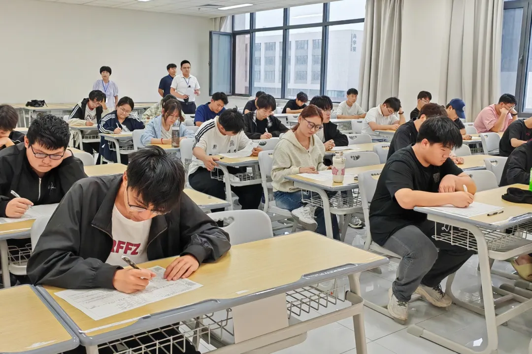 beat365中文官网2025-2026学年第二学期期末考试各项工作顺利开展